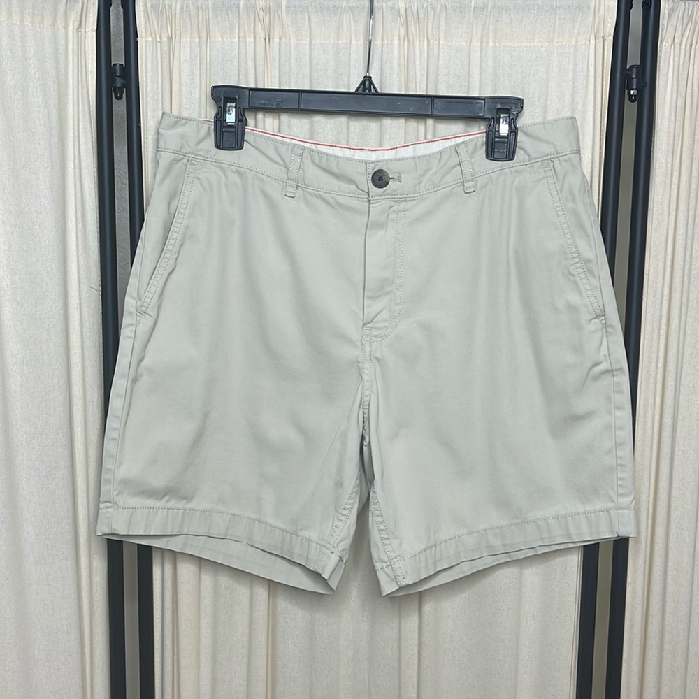 MENS- JACK THREADS TAN CARGO SHORTS SIZE 33